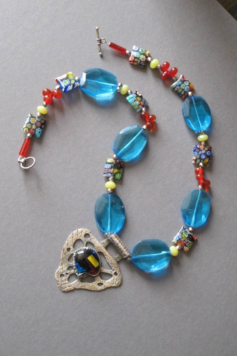 Halskette Silber Und Bunten Dichroic Glas Zentrales Motiv Halbedelsteine Halskette Silber Und Bunten Dichroic Glas Zentrales Motiv Halbedelsteine von ValentinasArtJewelry