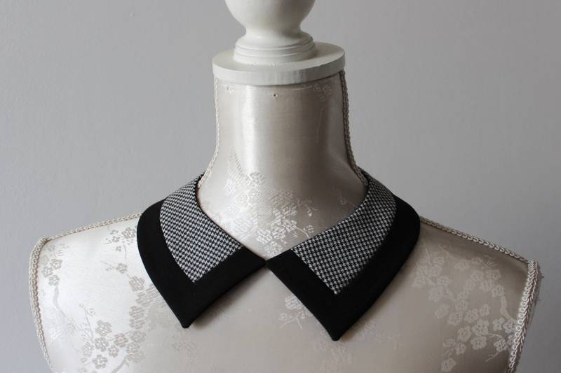 Weiß Schwarz Kragen Halskette Mit Hahnentritt-Muster Spitz Form Abnehmbar Abnehmbare Accessoires Für Frauen Zweiseitig Peter Pan Klassiker von ValentinasBoutiquePL