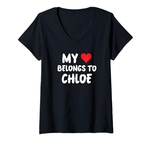 Damen Chloe - Mein Herz gehört Chloe - Liebe T-Shirt mit V-Ausschnitt von Valentine Anniversary Apparel for Men Women by RJ