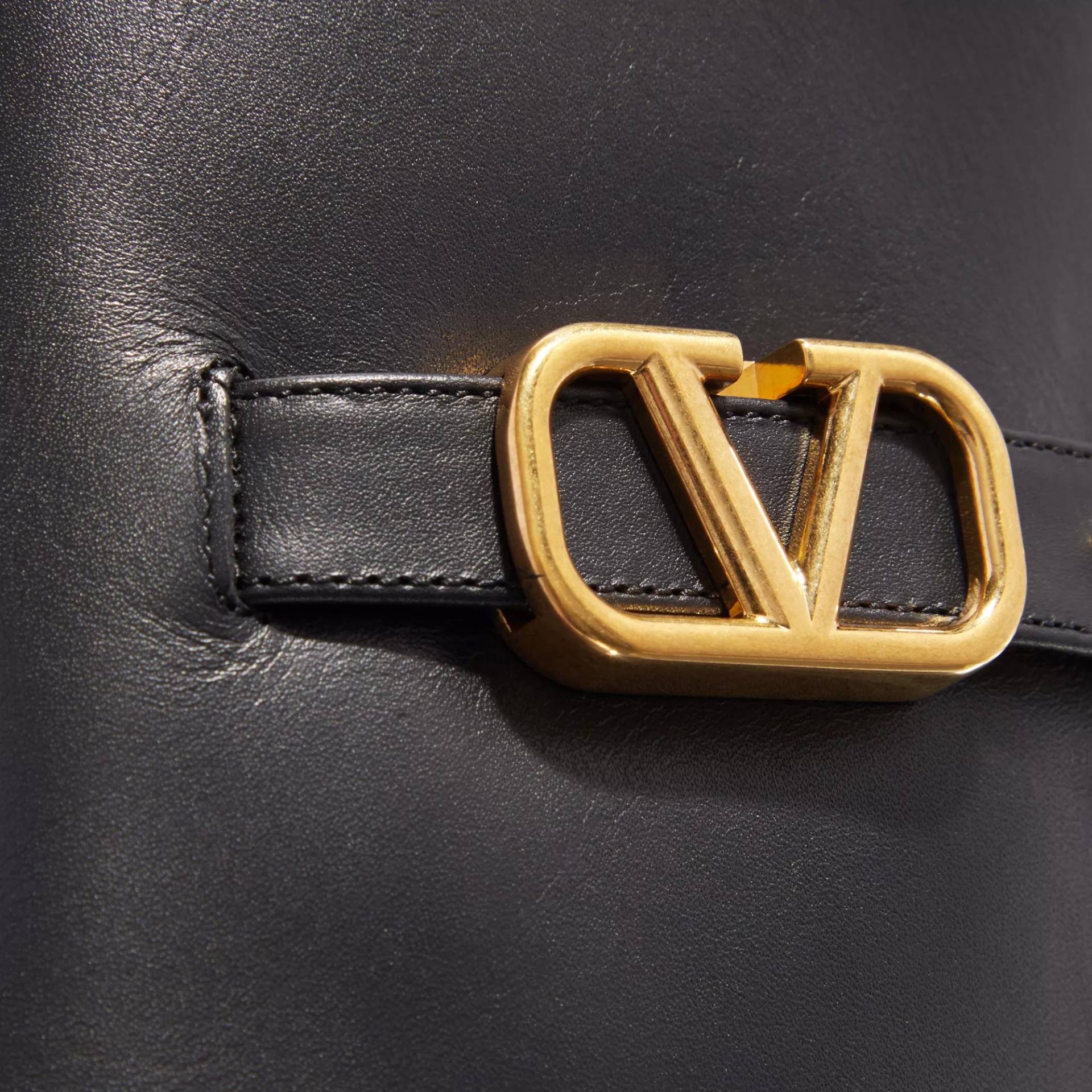 Valentino Garavani Boots & Stiefeletten - Signature Smooth Leather Boots - Gr. 36 (EU) - in Schwarz - für Damen von Valentino Garavani