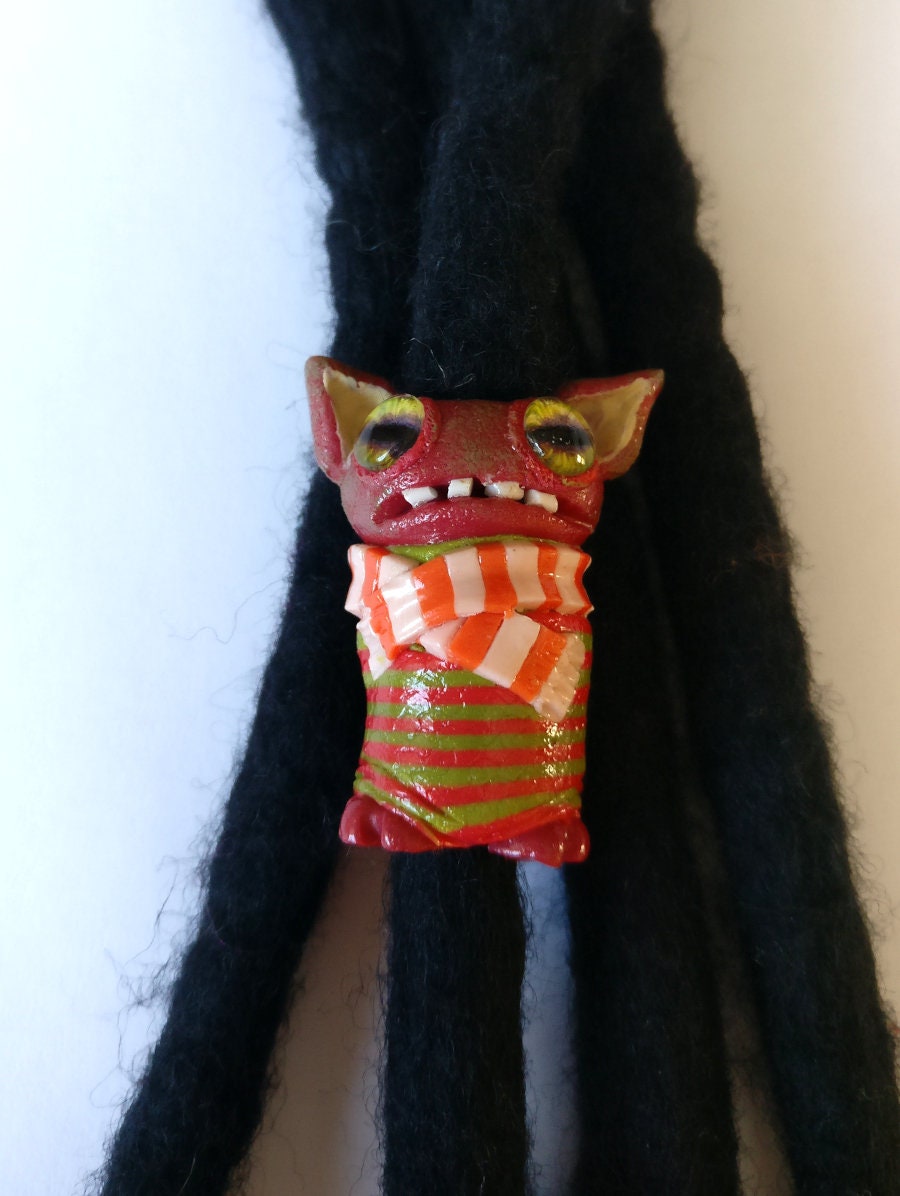 Muff, Unbekannte Kreatur, Dreadlock-Perle, Mini-Skulptur, Haar-Accessoire, Tier-Dread-Dekor, Dread-Dekoration, Dreadlock-Manschette, Dreadlocks Muff, Unbekannte Kreatur, Dreadlock-Perle, Mini-Skulptur, Haar-Accessoire, Tier-Dread-Dekor, Dread-Dekoration, Dreadlock-Manschette, Dreadlocks von ValeriBell