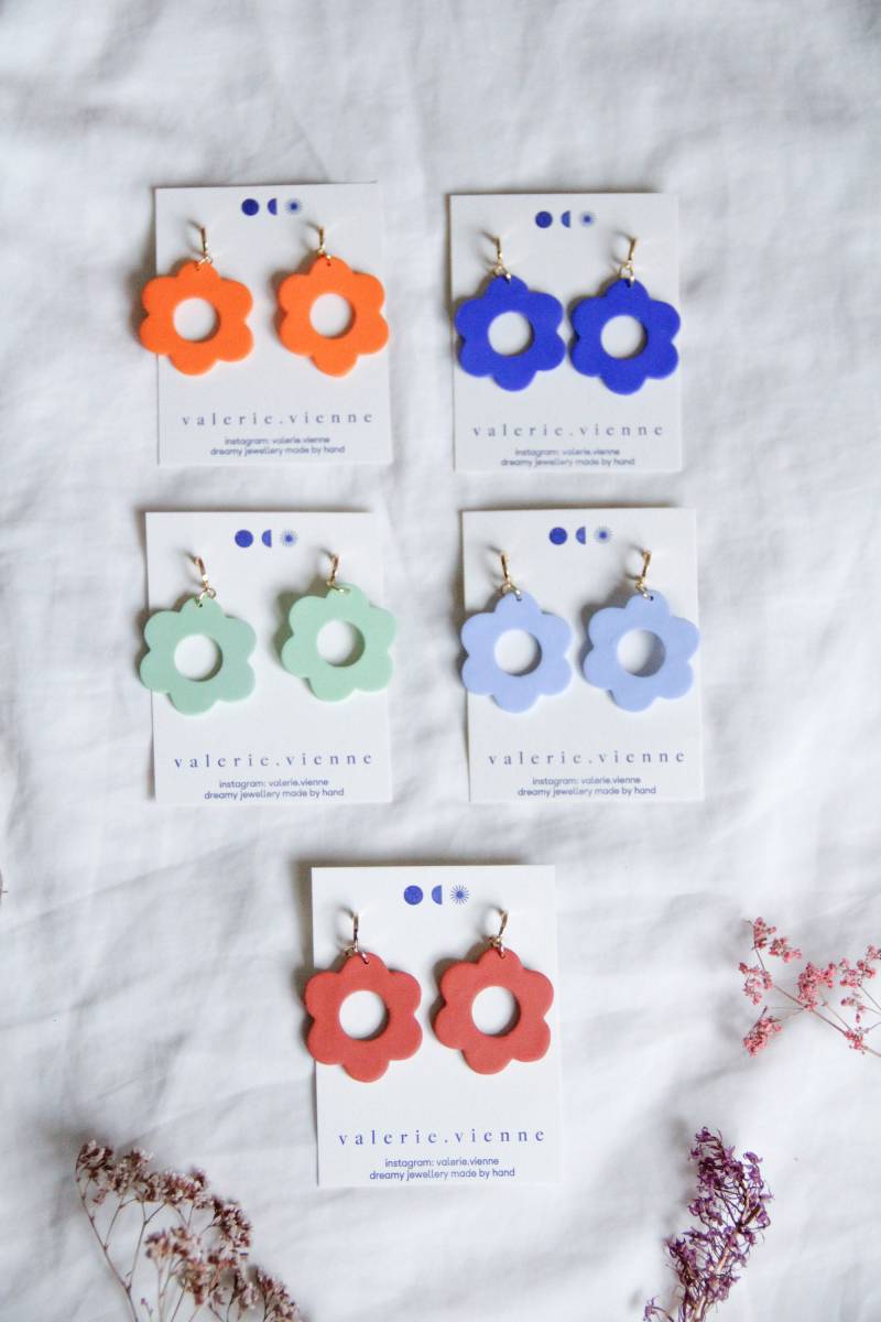 Huggies D A I S Y Blumen-Ohrringe~ Frühlingshafte Statement Ohrringe Für Jeden Tag Huggies D A I S Y Blumen-Ohrringe~ Frühlingshafte Statement Ohrringe Für Jeden Tag von ValerieVienne