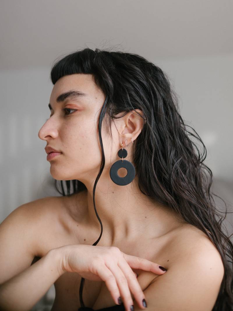 Lenoir Un ~ Schwarze Elegante Statement Ohrringe Für Jeden Tag von ValerieVienne