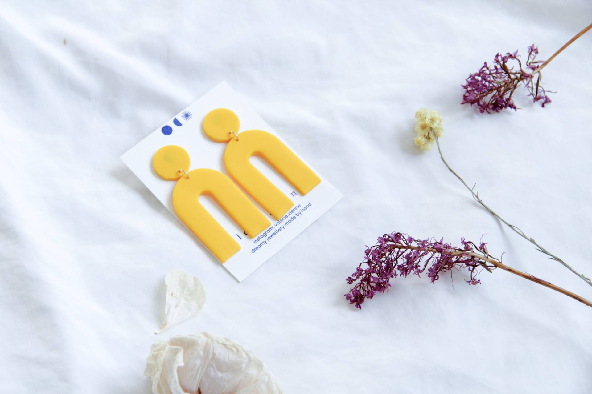 M A D O Knallgelb ~ Sunflower Yellow Traum-Ohrringe Aus Polymerton~Besondere Unikate Als Geschenkidee~Farbenfrohe Statement Hingucker M A D O Knallgelb ~ Sunflower Yellow Traum-Ohrringe Aus Polymerton~Besondere Unikate Als Geschenkidee~Farbenfrohe Statement Hingucker von ValerieVienne