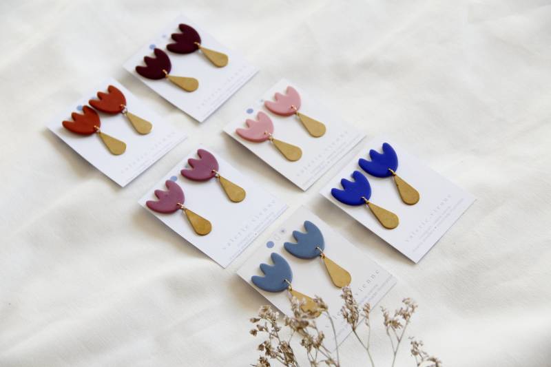 M A R L ~ Moderne Statement Ohrringe in Blumenform Mit Messing Detail M A R L ~ Moderne Statement Ohrringe in Blumenform Mit Messing Detail von ValerieVienne