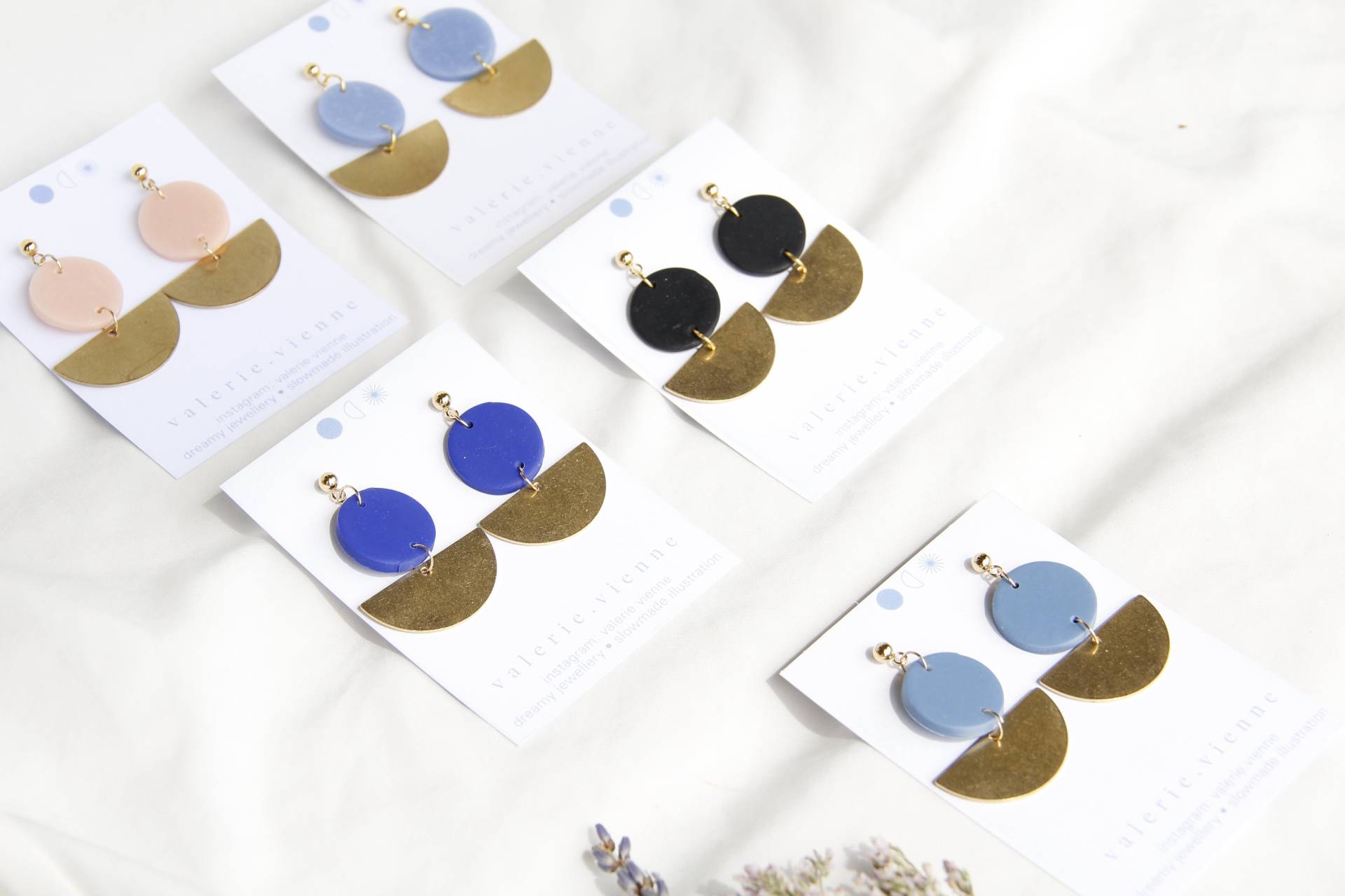 R O S A L I E ~ Halbmond Messing Ohrringe in Zarten Farben Unikate Lieblingsohrringe~Geschenkidee R O S A L I E ~ Halbmond Messing Ohrringe in Zarten Farben Unikate Lieblingsohrringe~Geschenkidee von ValerieVienne
