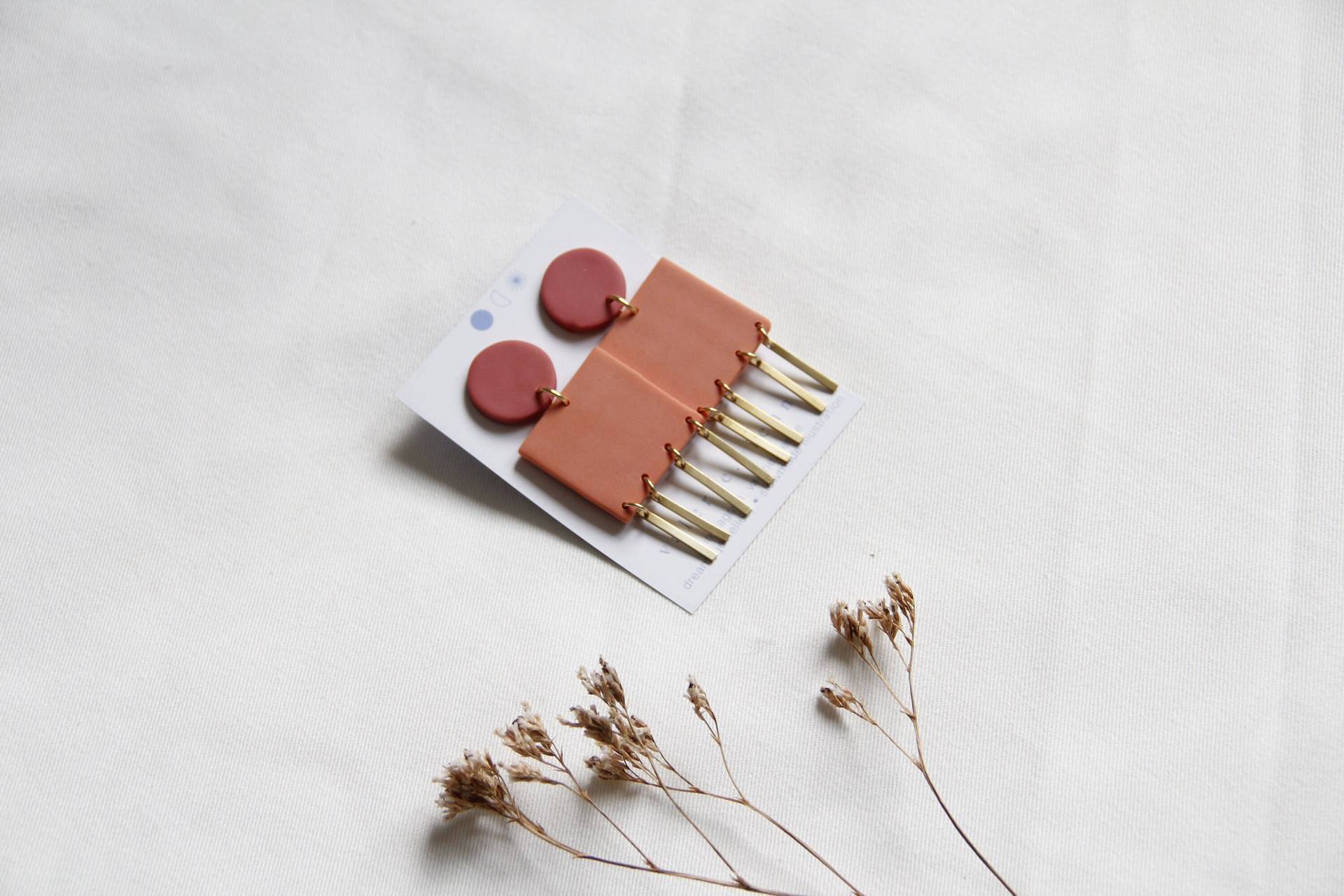 V A Y ~ Moderne Statement Ohrringe in Terracotta Mit Messing Details~Geschenkidee Gift Besondere Anlässe, Hochzeit, Geburtstag, Muttertag V A Y ~ Moderne Statement Ohrringe in Terracotta Mit Messing Details~Geschenkidee Gift Besondere Anlässe, Hochzeit, Geburtstag, Muttertag von ValerieVienne