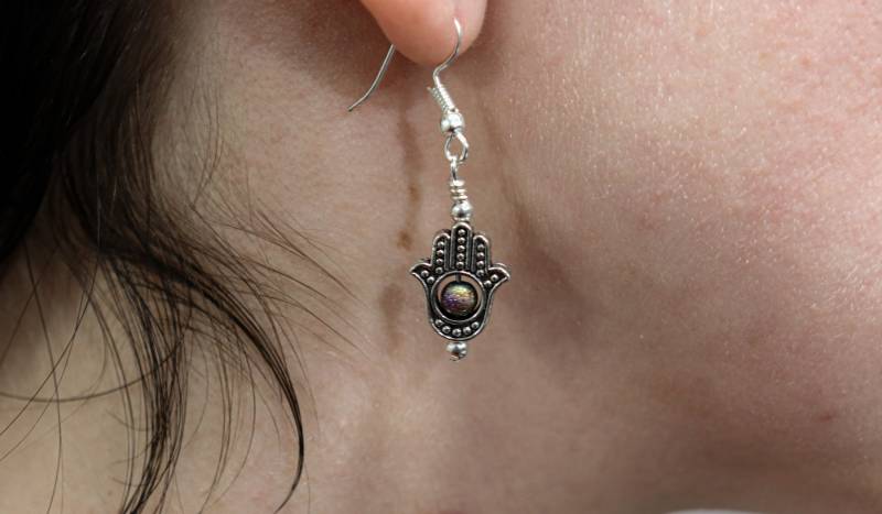Silber Hand Ohrringe. Mehrere Farboption Perlen von ValerioStudio