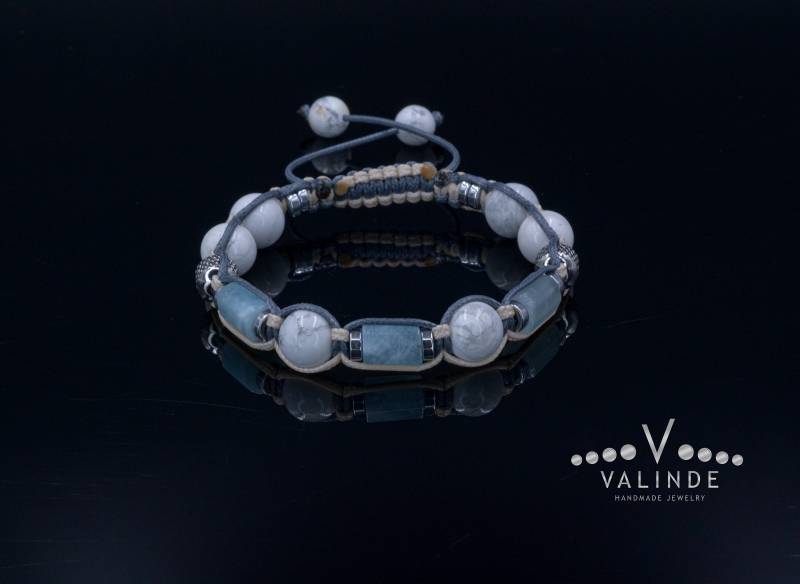 Aquamarin Armband Herren - Howlith Geschenk Für Männer Kristallarmband Stahlperlen Mann Verstellbares Makrameearmband von Valinde