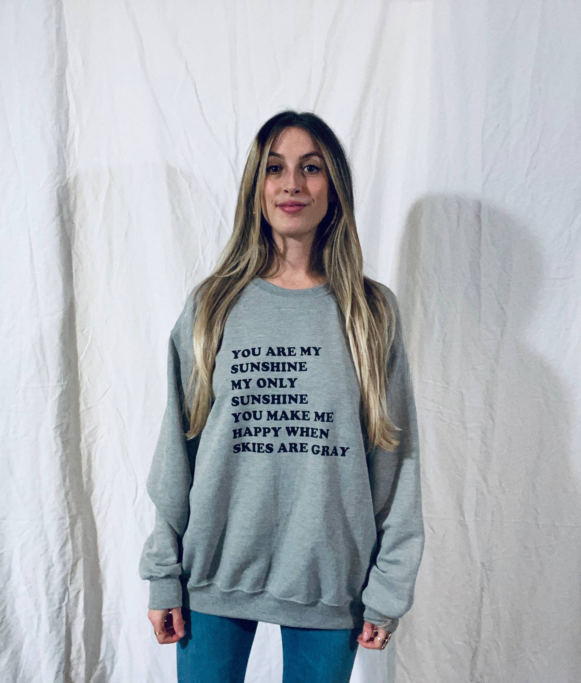 Du Bist Mein Sonnenschein Sweatshirt Du Bist Mein Sonnenschein Sweatshirt von ValleyStVintage