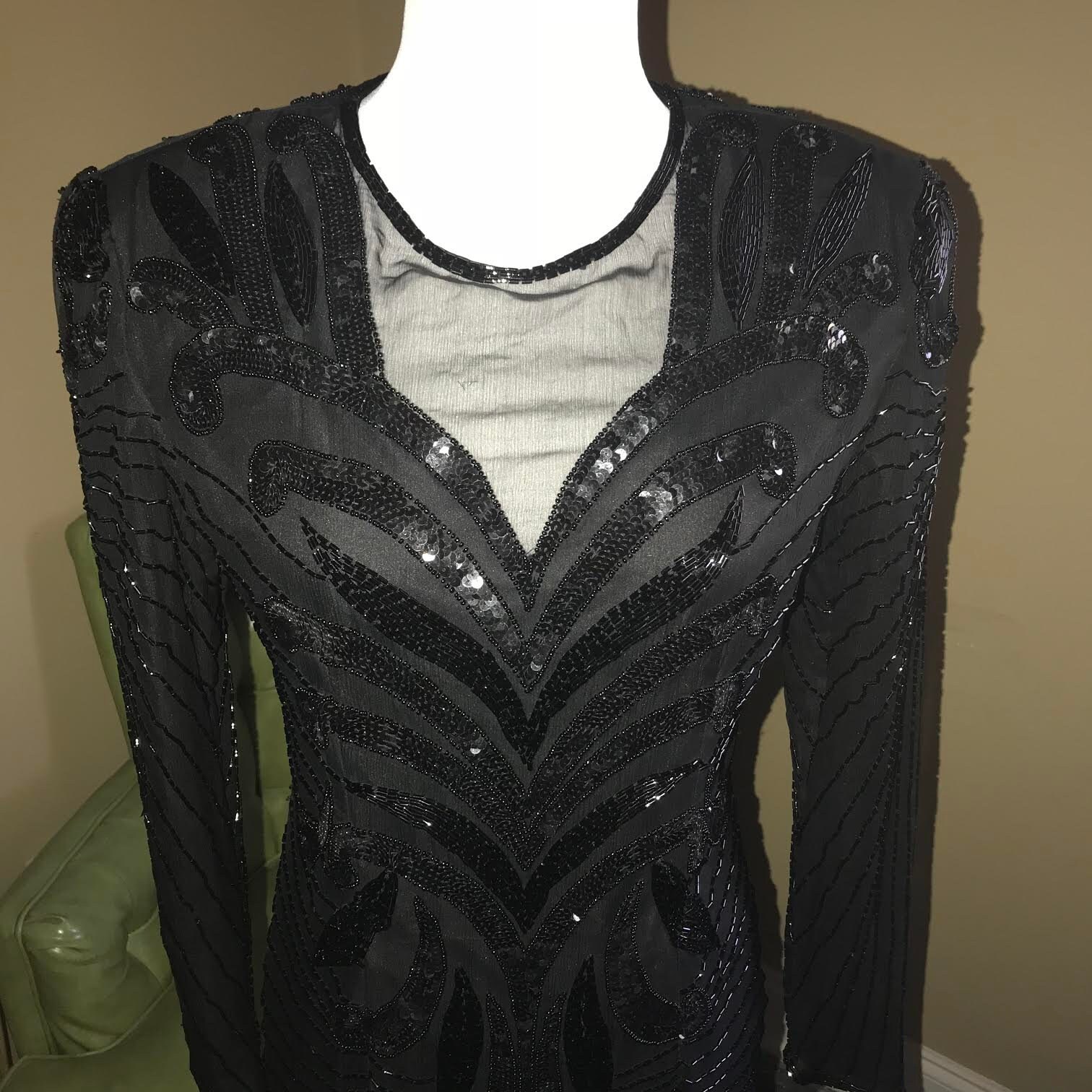 Vtg Schwarze Pailletten Und Perlenkleid Vtg Schwarze Pailletten Und Perlenkleid von ValleyStVintage