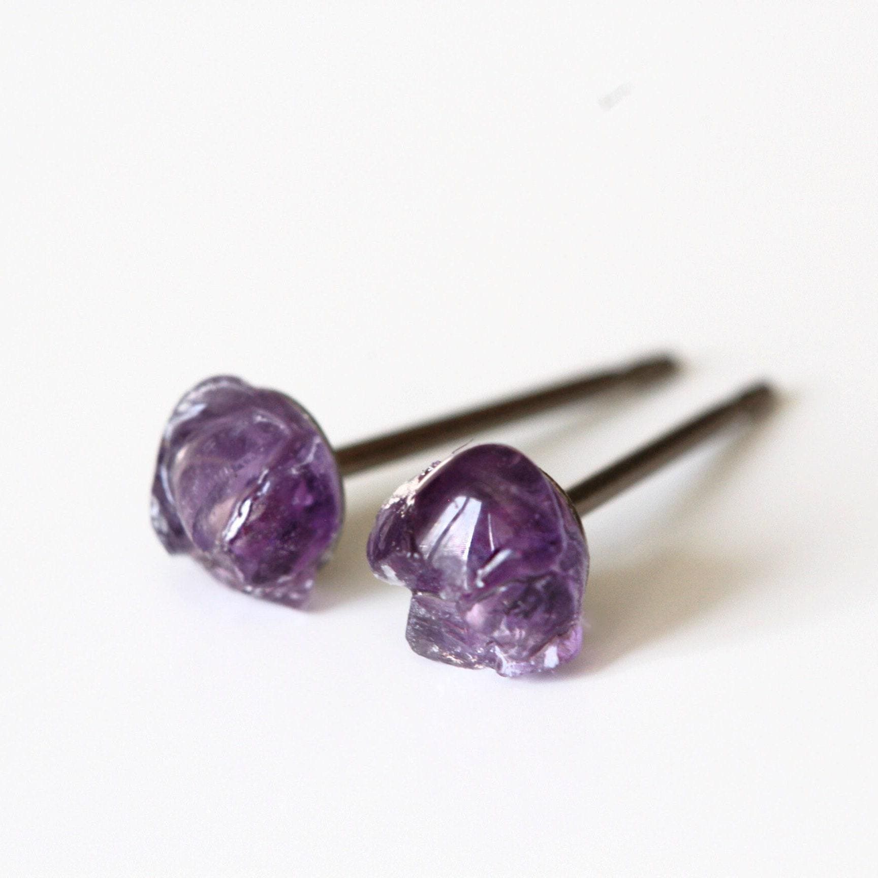 Roher Amethyst Ohrstecker Titanium Post, Februar Geburtsstein von VallomaJewelryShop