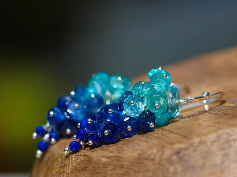 sterling Silber Edelstein-Cluster-Ohrringe, Himmelblauer Topas, Apatit Und Kyanit von Valltasy