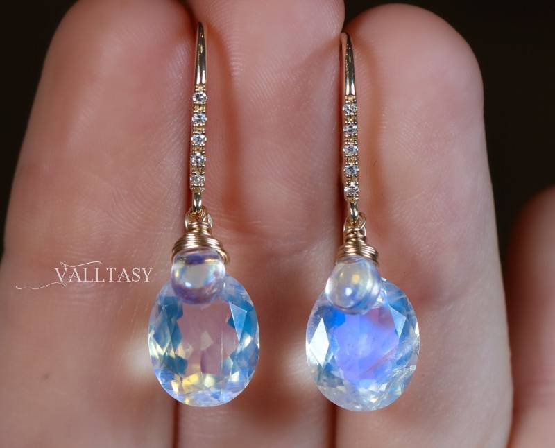 14K Solid Gold Regenbogen Mondstein Diamant Ohrringe von Valltasy