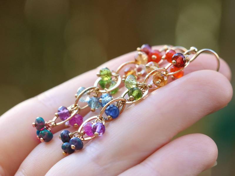 Regenbogen Edelstein Ohrringe, Gold Filled Kette von Valltasy