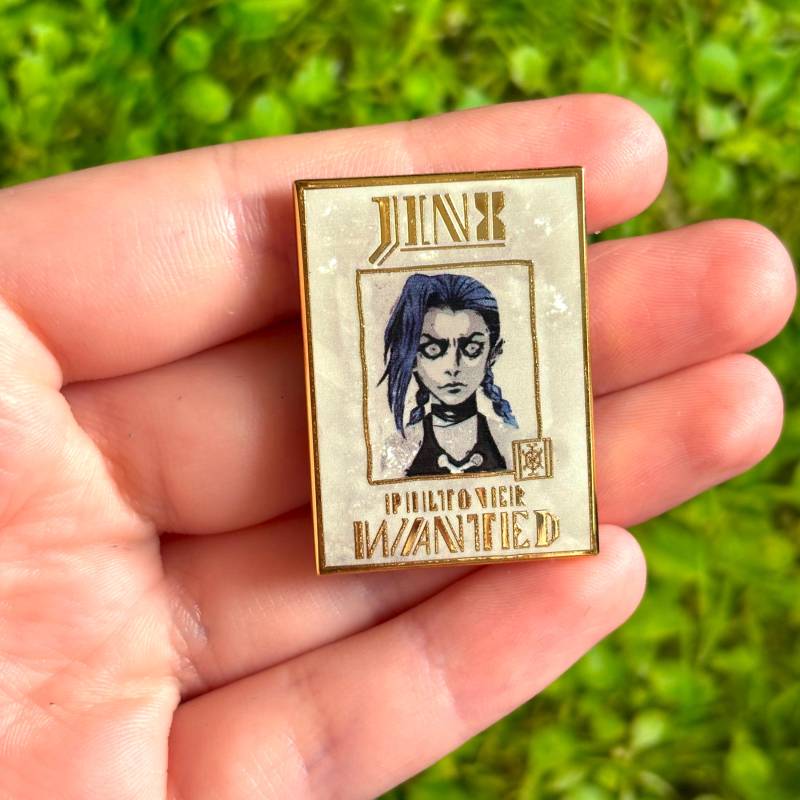 Arkan Inspirierter Jinx Wollte Poster Emaille Pin von Valtassi