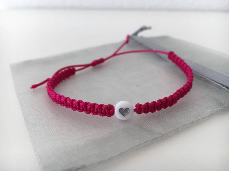 Makramee Armband Mit Herz Und Initialen Freundschaftsarmband Jga Muttertag Makramee Armband Mit Herz Und Initialen Freundschaftsarmband Jga Muttertag von VanJules
