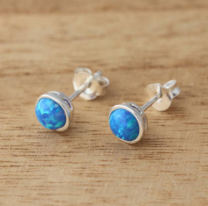 925 Sterling Silber Blau Opal Runde Ohrstecker 6 Mm Durchmesser Geschenk Verpackt von VandPJewelleryLtd