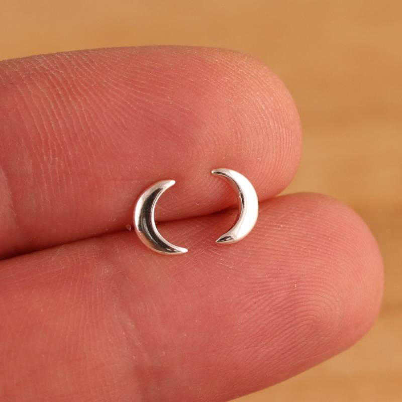Solide 925 Sterling Silber Crescent Moon Ohrstecker Schlichte Ohrringe Geschenk Verpackt von VandPJewelleryLtd