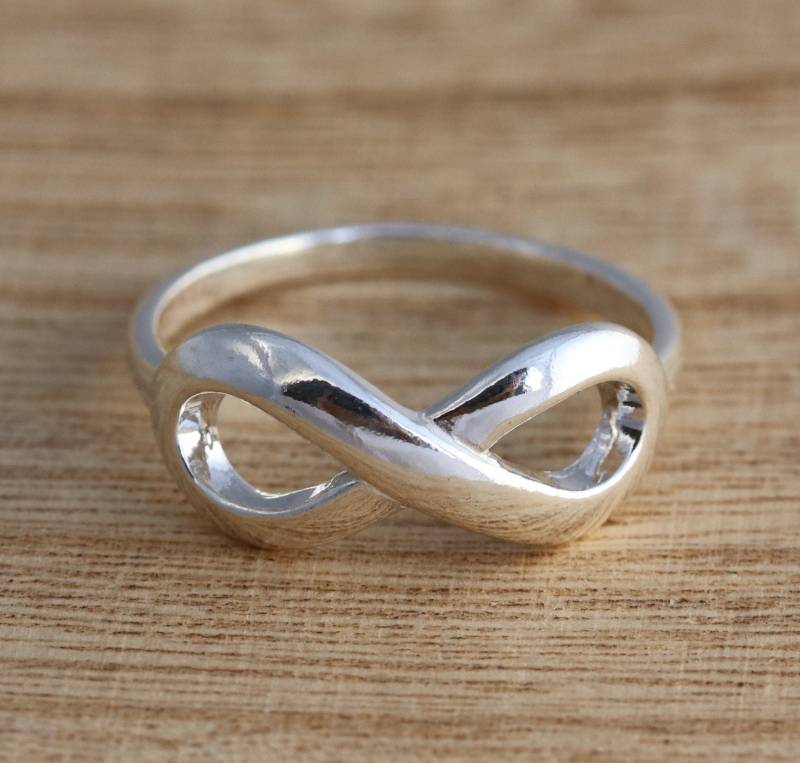 Solide 925 Sterling Silber Unendlichkeit Zeichen Symbol Liebe Ring Verschiedene J-T Größen Geschenk Boxed von VandPJewelleryLtd