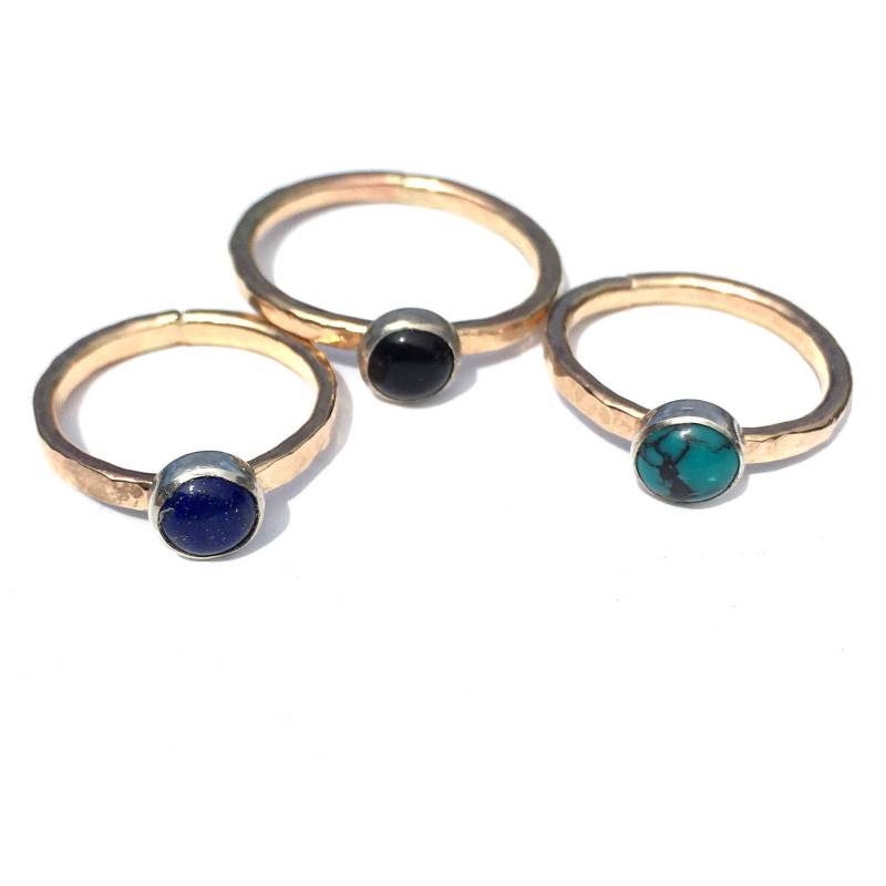 14K Gold Fill Sterlingsilber-Fassung Halbedelstein-Ring - Auswahl Aus Koralle, Türkis Oder Onyx. Handgemacht in Hawaii Stapelbare Goldringe von Vanessa808