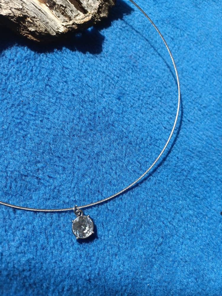 Halsreif-Kette Mit Dem Stein Halsreif-Kette Mit Dem Stein von VanjasdesignShop