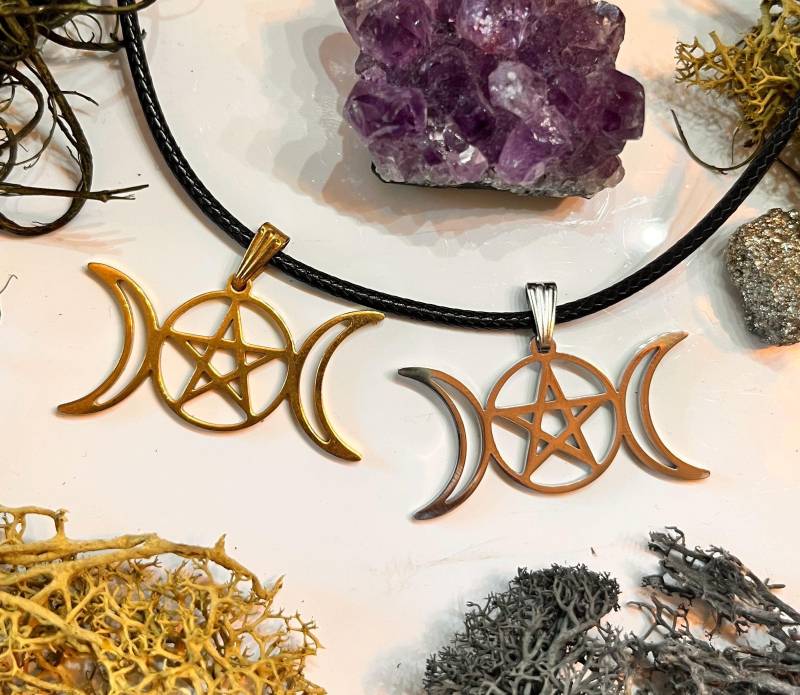 Dreifach Mond Kette/Tripple Moon Edelstahl Mit Anhänger Mondkette Mondgöttin Pentagram von VanneyMoons