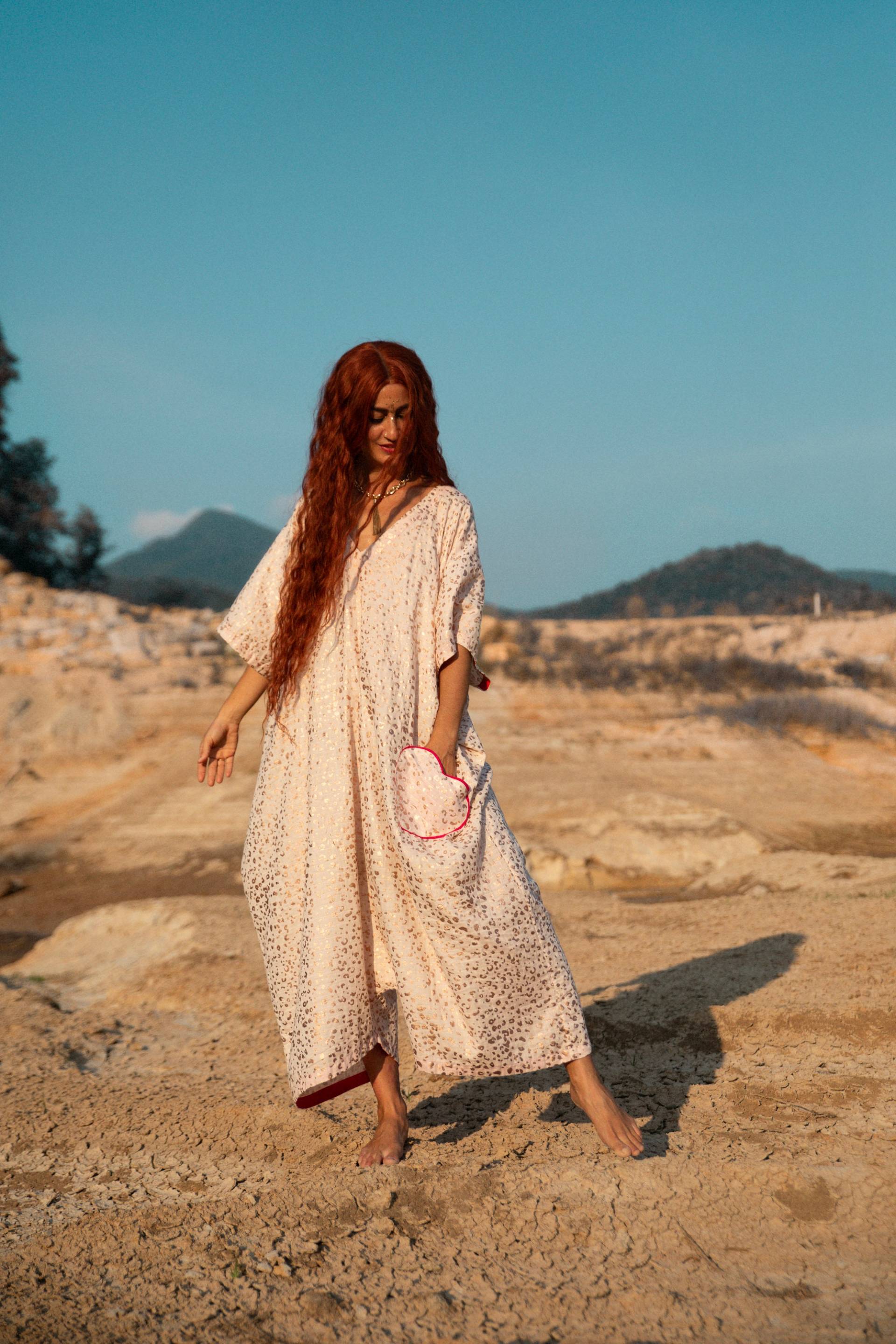 Oversized Jumpsuit Overall in Übergröße Funky Festival Leopard Kaftan Shiny Cosmic Burning Man von VanoushLove