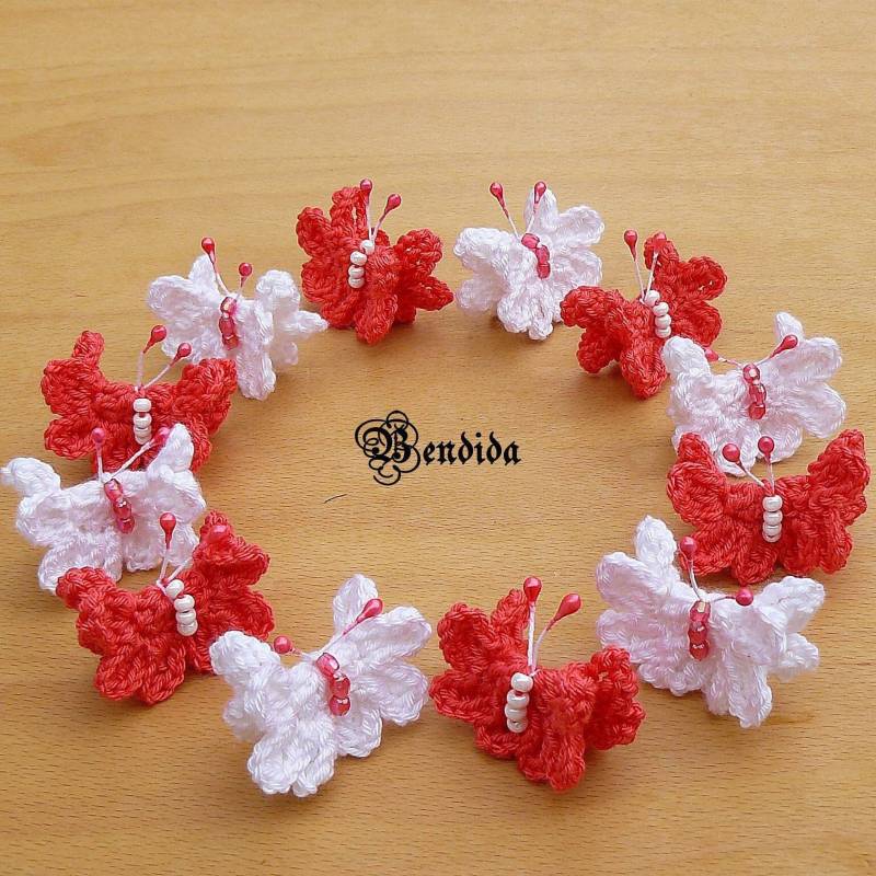 Gehäkelte Schmetterling Applikation Weiß & Koralle von VanqG