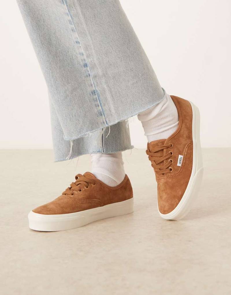 Vans Authentic - Sneaker aus Schweinswildleder in Streifenhörnchenbraun mit farblich abgestimmten Schnürsenkeln von Vans