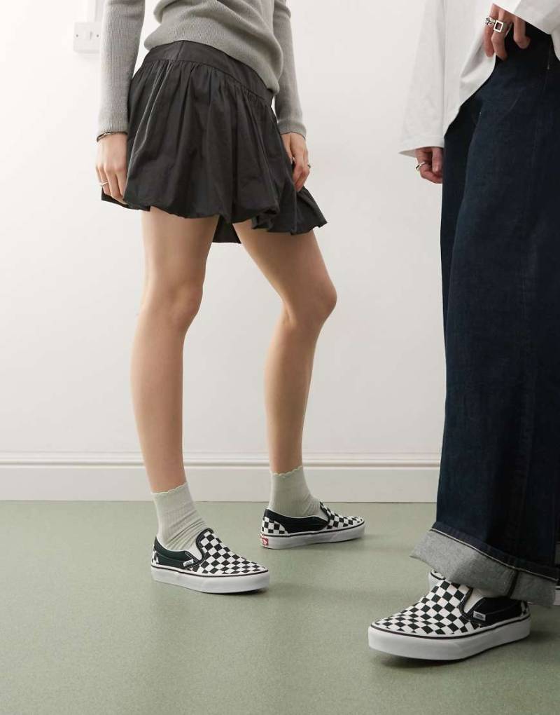 Vans Classic - Slip-On Colour Theory - Sneaker zum Reinschlüpfen in Dunkelgrün mit Schachbrettmuster von Vans