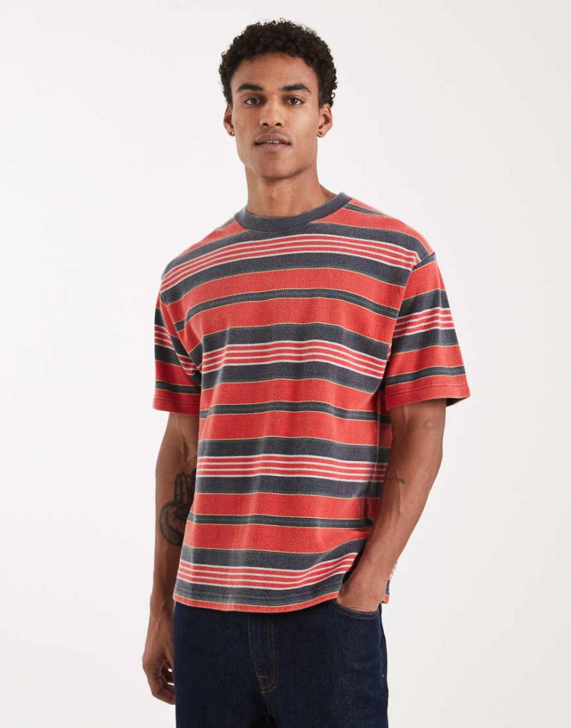 Vans - Gestreiftes Pikee-T-Shirt aus Strick in Racing Red-Rot von Vans