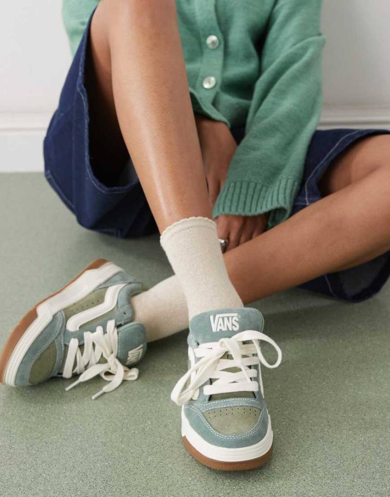 Vans - Hylane - Wildleder-Sneaker in zwei Grüntönen mit dicker Sohle von Vans