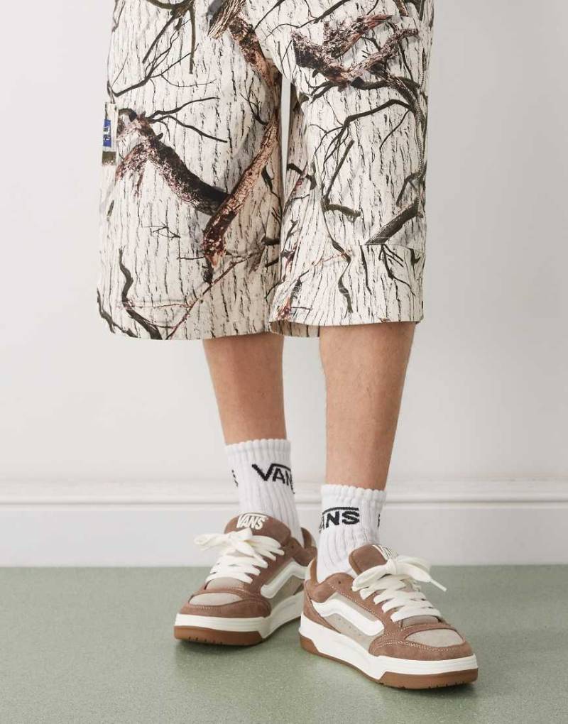 Vans - Hylane - Wildleder-Sneaker in zweifarbigem Hellbraun mit dicker Sohle von Vans