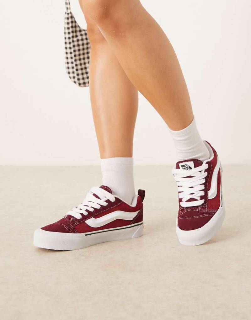 Vans - Knu Skool Colour Theory - Sneaker in zwei Burgundertönen-Rot von Vans