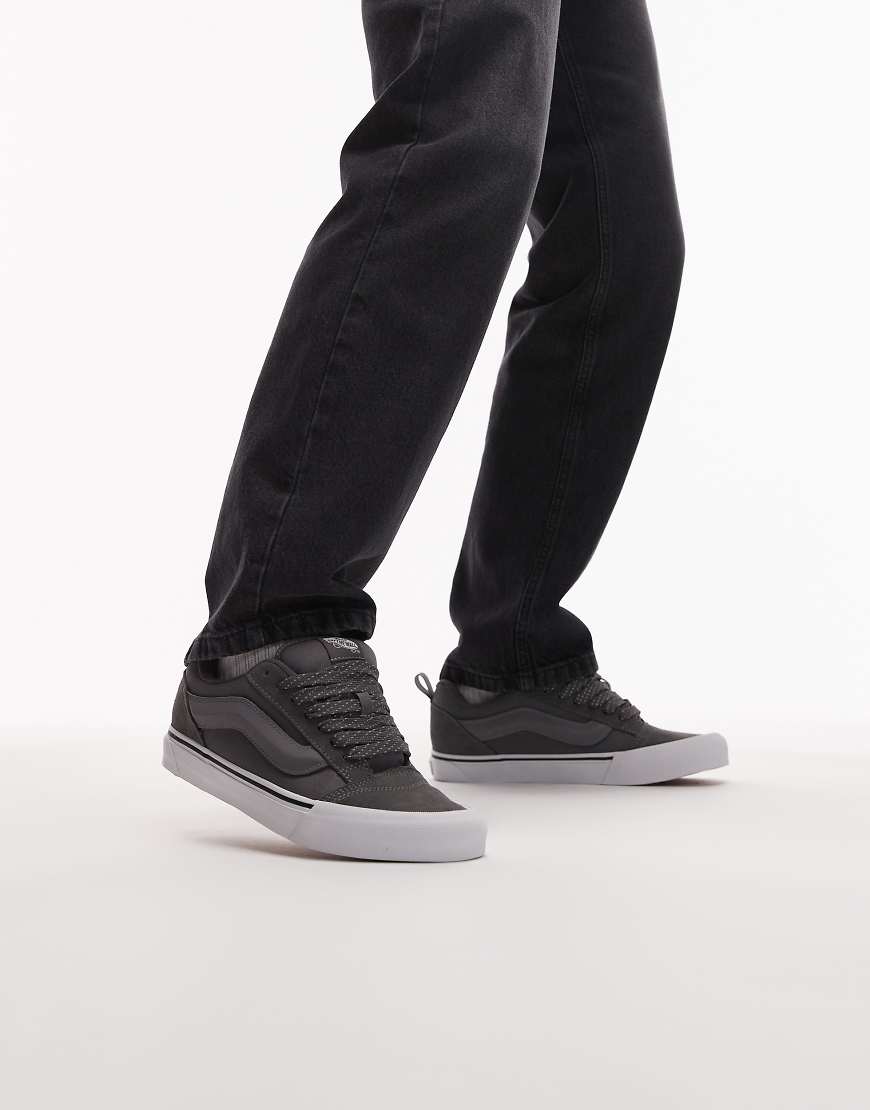 Vans - Knu Skool - Reflektierende Sneaker in Grau von Vans