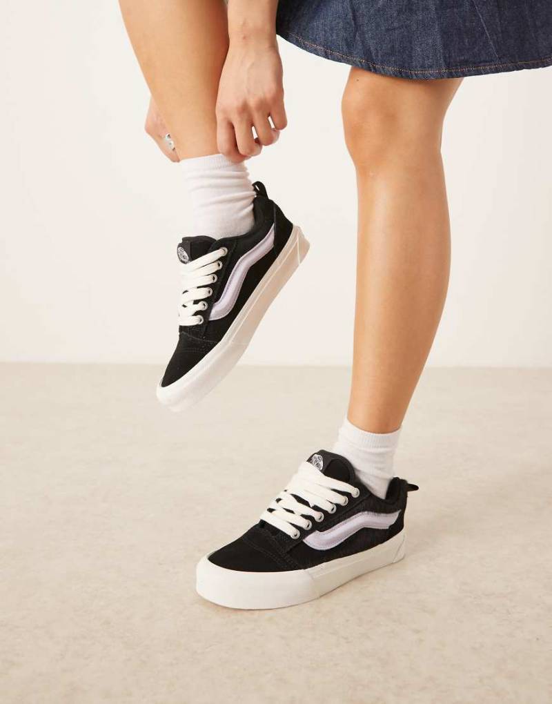 Vans - Knu Skool - Sneaker mit Ponyfell in Schwarz von Vans