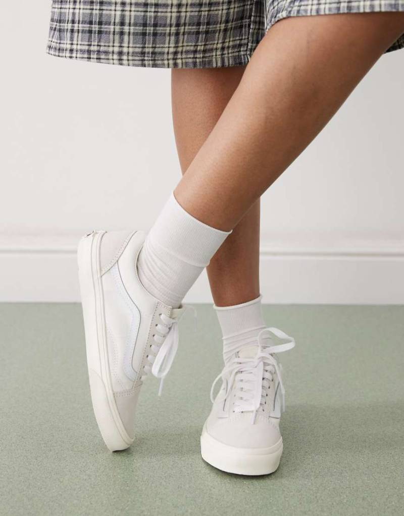 Vans - Old Skool Monochrome - Sneaker mit Schachbrettmuster in Weiß von Vans