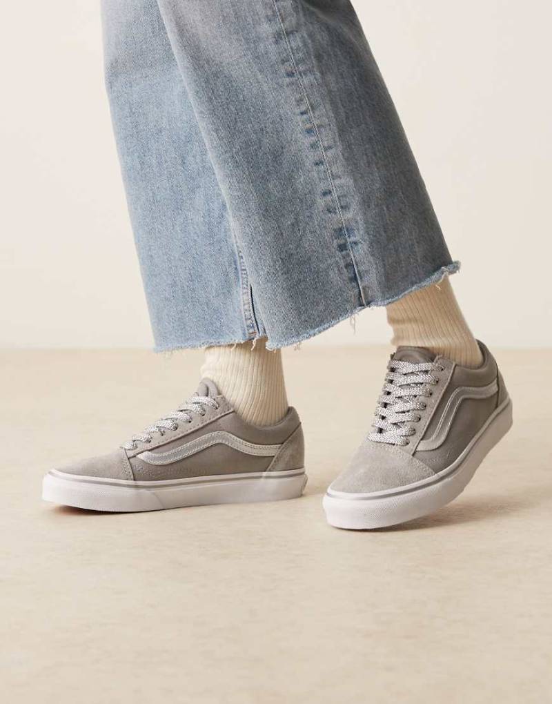 Vans - Old Skool - Sneaker in Grau mit Metallic-Details Vans - Old Skool - Sneaker in Grau mit Metallic-Details von Vans