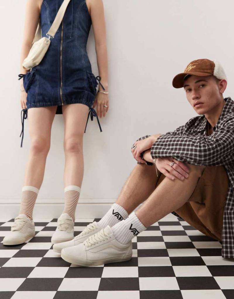 Vans - Old Skool - Sneaker in Wollweiß mit übergroßen Schnürsenkeln von Vans