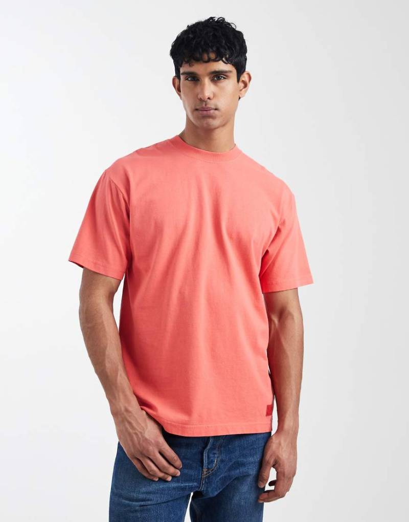 Vans - Premium - Loose-Fit-T-Shirt in Purpur-Dunst-Rot von Vans