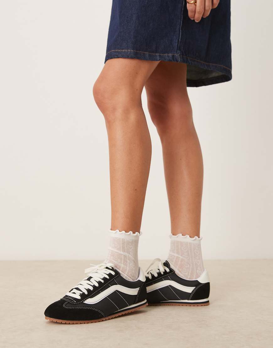 Vans - Super Lowpro - Terrace - Sneaker aus Wildleder in Schwarz von Vans