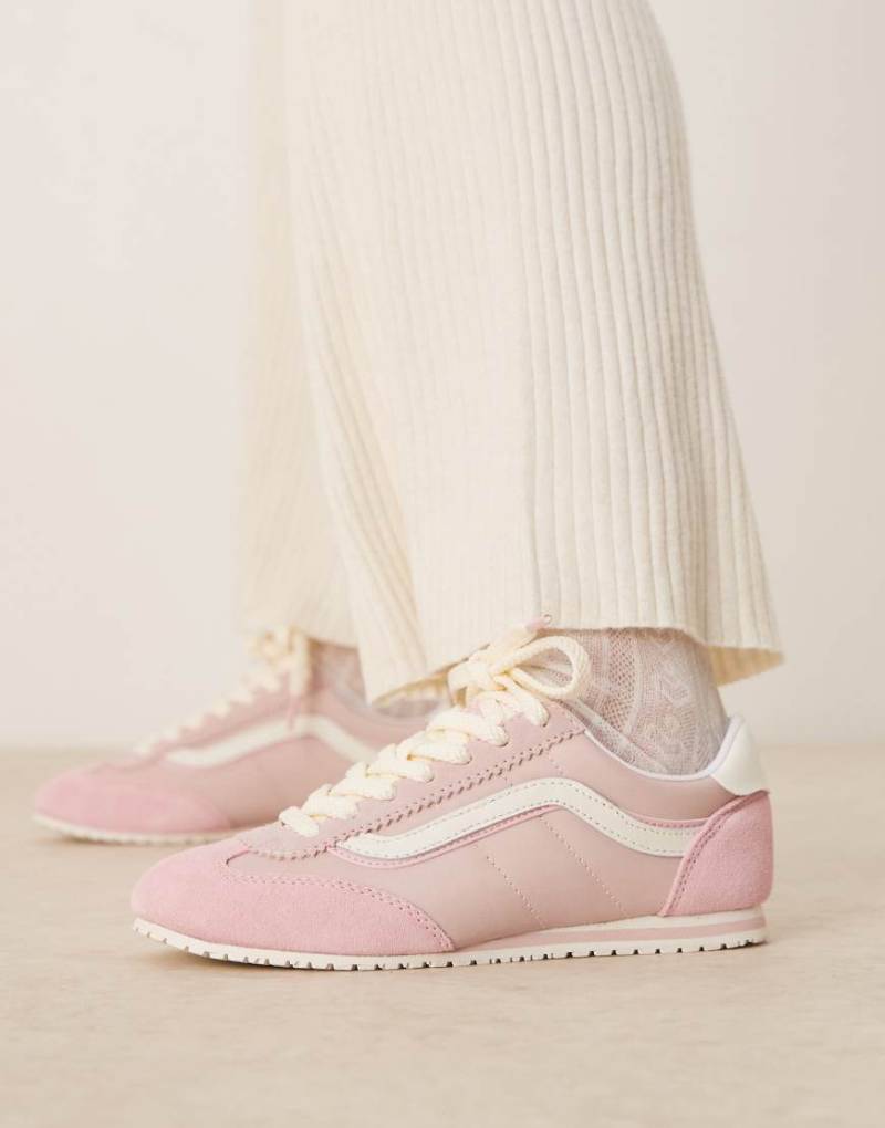 Vans - Super Lowpro - Terrace - Sneaker in Hellrosa aus Wildleder von Vans