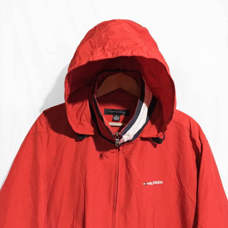 Tommy Hilfiger Windbreaker Wasserdicht Kapuzen Jacke Farbe Block Rot/Blau/Weiß Größe M Tommy Hilfiger Windbreaker Wasserdicht Kapuzen Jacke Farbe Block Rot/Blau/Weiß Größe M von VapeoVintage