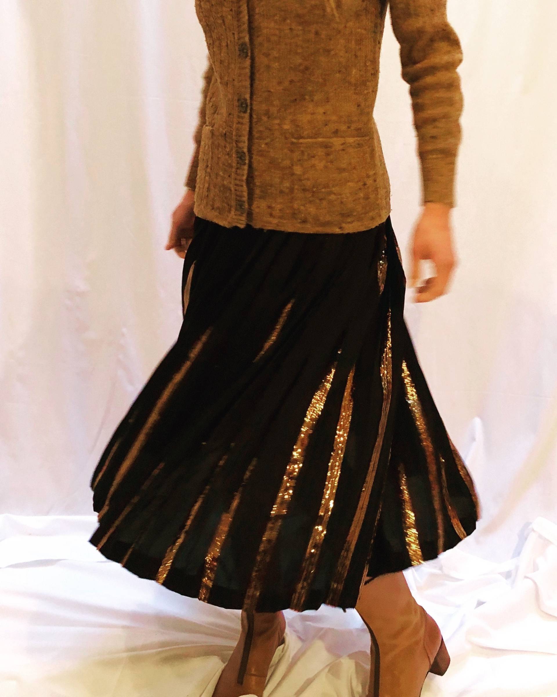 Vintage Valentino Plissee Paillettenrock S von VaraVintageNYC