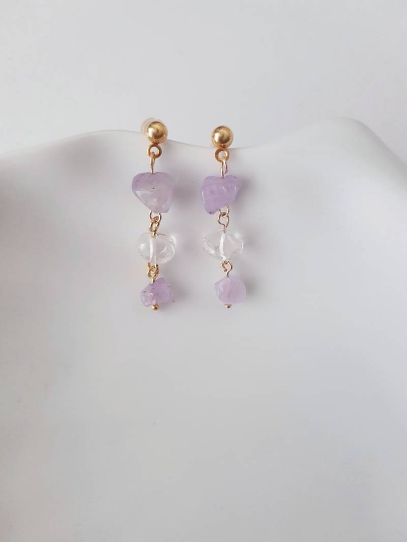 Lila Amethyst Und Bergkristall Edelstein Ohrringe von VaseStudios