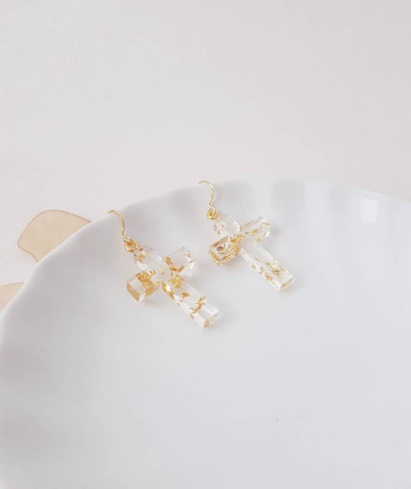 Transparente Kreuz Ohrringe Mit Blattgold von VaseStudios