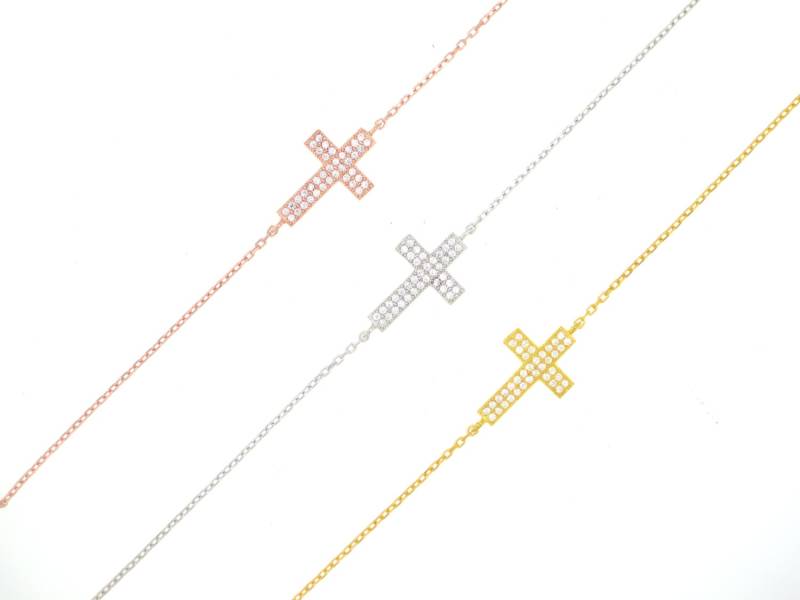 Kleines Seitliches Kreuz Armband von VassariBoutique