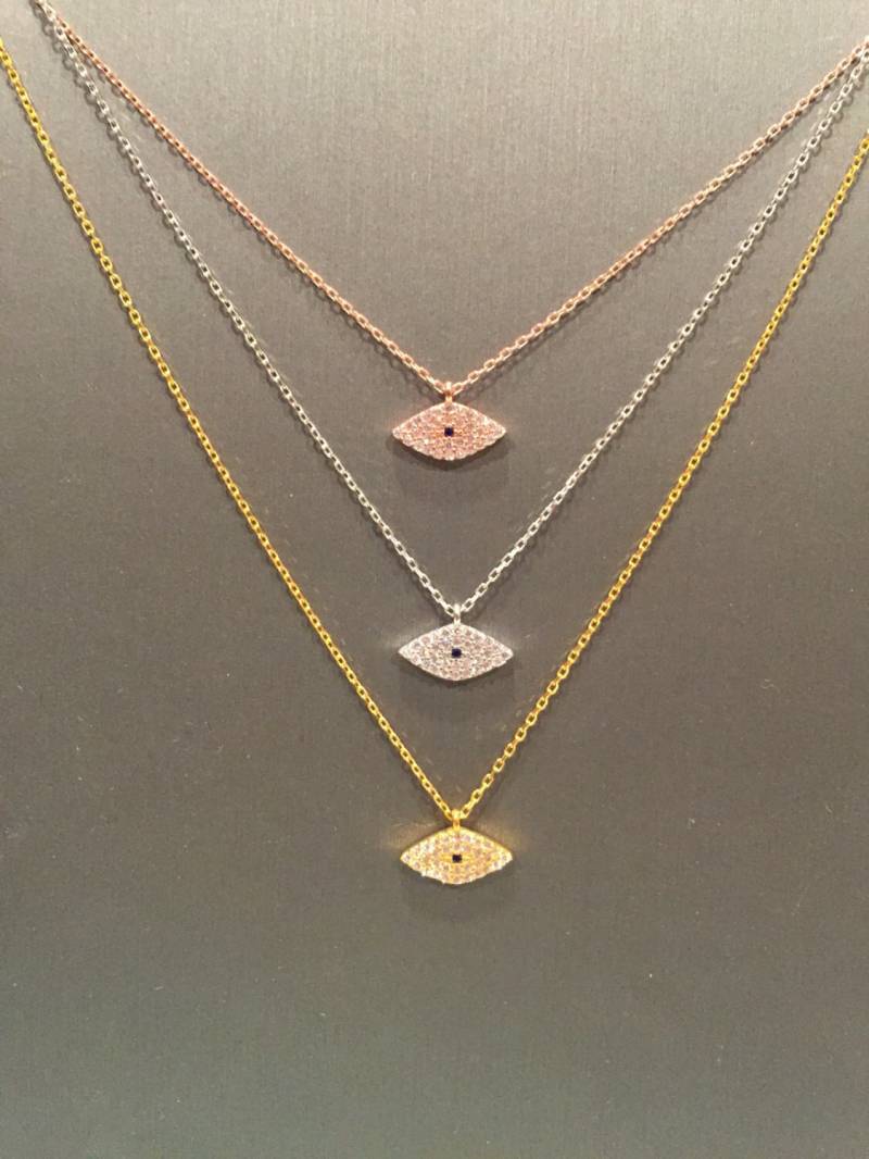 Moderne Shiny Eye Halskette von VassariBoutique