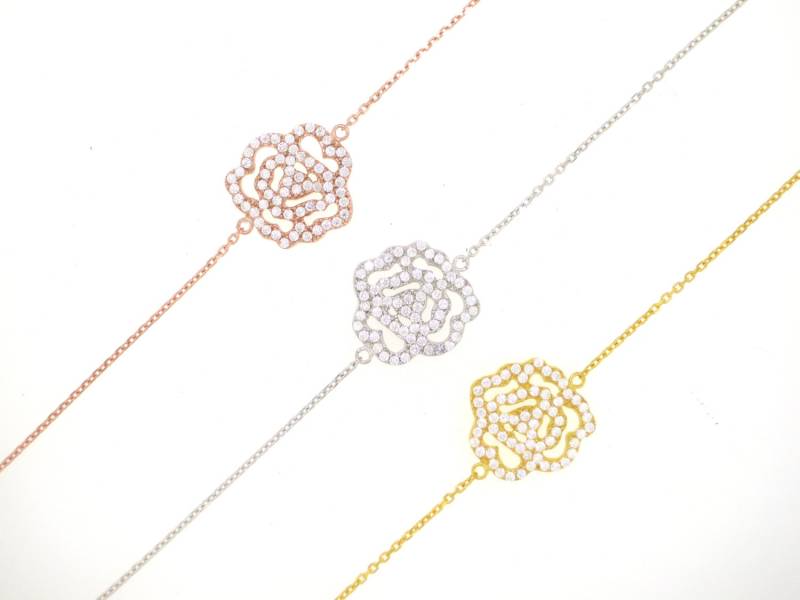 Rosenblüten Armband von VassariBoutique